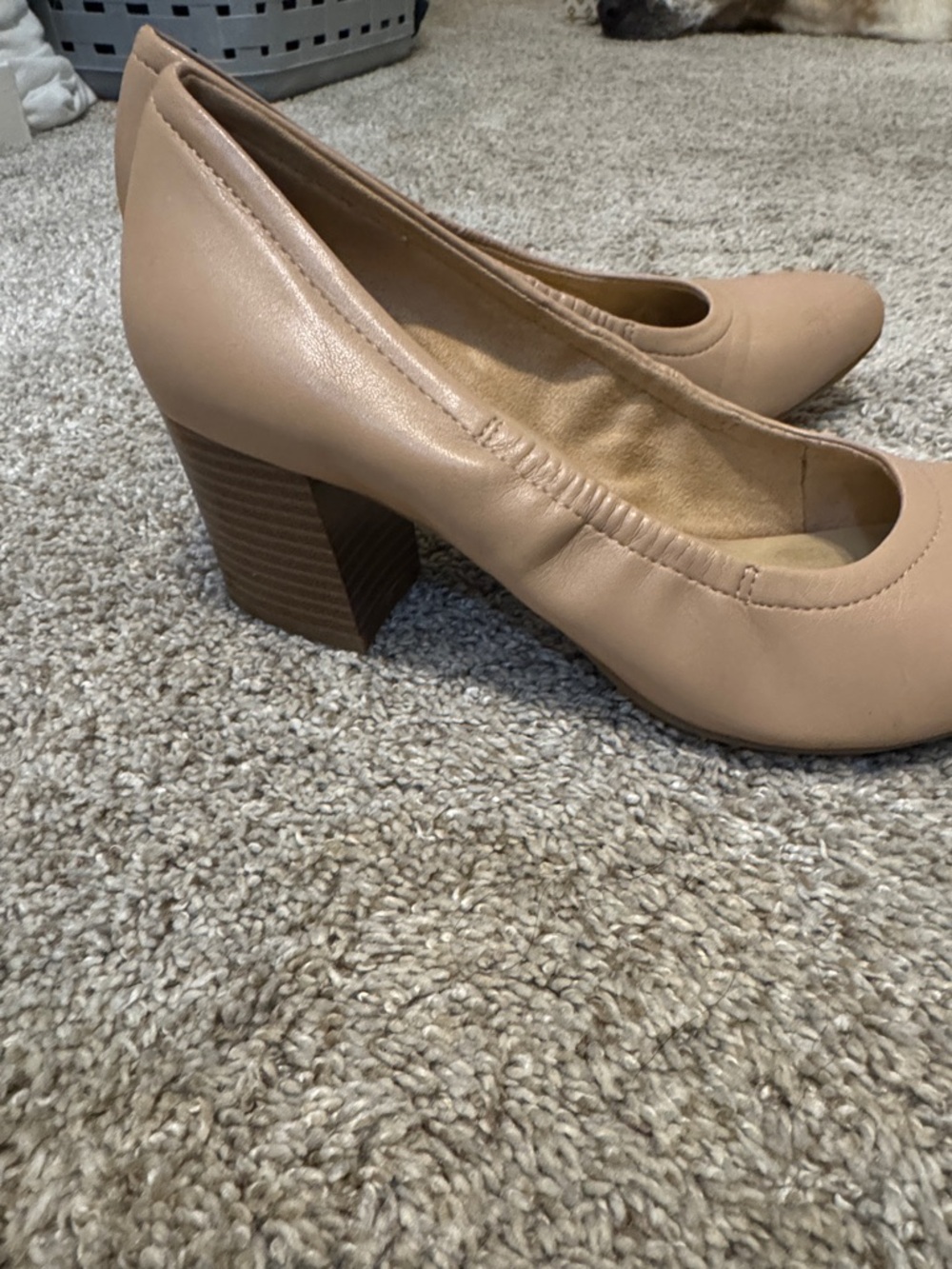 Naturalizer Nude Rounded Toe Pumps - Picture 4 of 7